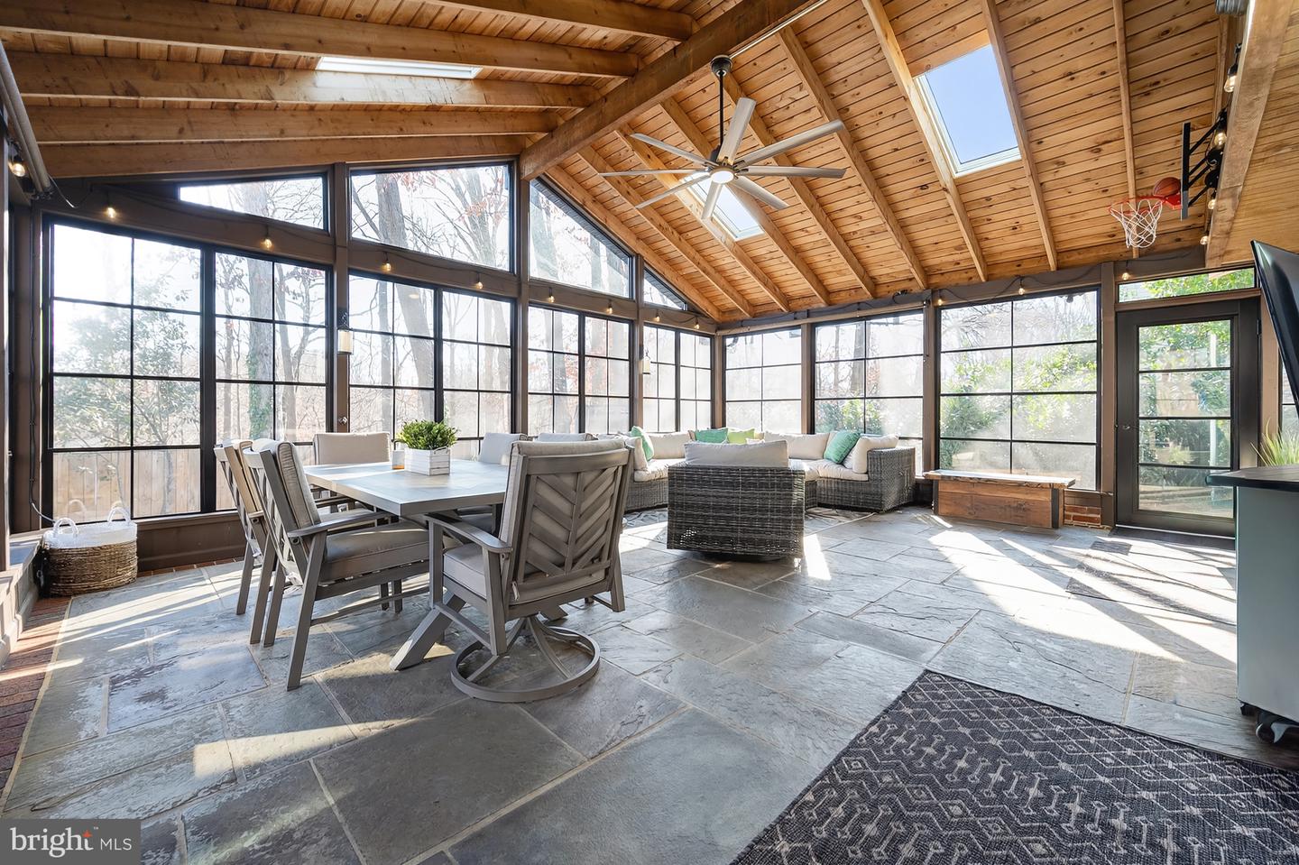 3809 MOSS DR, ANNANDALE, Virginia 22003, 3 Bedrooms Bedrooms, 10 Rooms Rooms,3 BathroomsBathrooms,Residential,For sale,3809 MOSS DR,VAFX2285396 MLS # VAFX2285396 3809 MOSS DR, ANNANDALE, Virginia 22003, 3 Bedrooms Bedrooms, 10 Rooms Rooms,3 BathroomsBathrooms,Residential,For sale,3809 MOSS DR,VAFX2285396 MLS # VAFX2285396