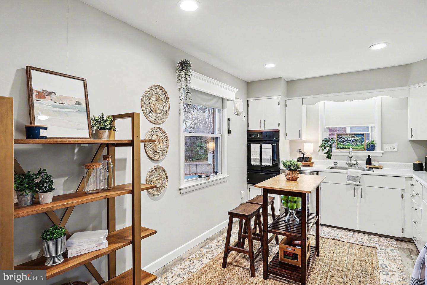 6722 S KINGS HWY, ALEXANDRIA, Virginia 22306, 3 Bedrooms Bedrooms, ,3 BathroomsBathrooms,Residential,For sale,6722 S KINGS HWY,VAFX2285428 MLS # VAFX2285428 6722 S KINGS HWY, ALEXANDRIA, Virginia 22306, 3 Bedrooms Bedrooms, ,3 BathroomsBathrooms,Residential,For sale,6722 S KINGS HWY,VAFX2285428 MLS # VAFX2285428