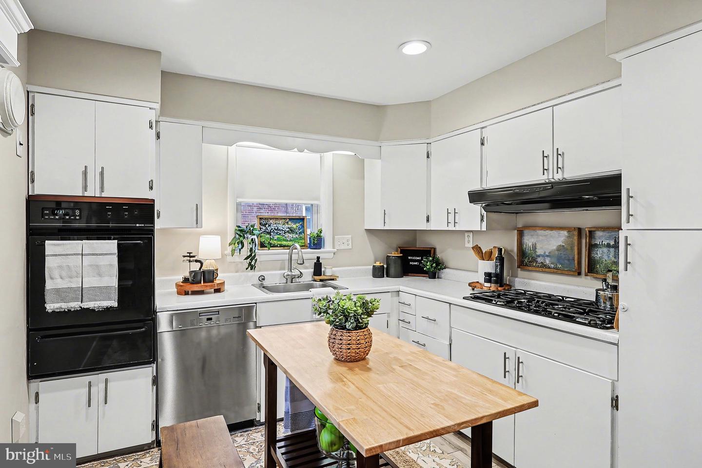 6722 S KINGS HWY, ALEXANDRIA, Virginia 22306, 3 Bedrooms Bedrooms, ,3 BathroomsBathrooms,Residential,For sale,6722 S KINGS HWY,VAFX2285428 MLS # VAFX2285428 6722 S KINGS HWY, ALEXANDRIA, Virginia 22306, 3 Bedrooms Bedrooms, ,3 BathroomsBathrooms,Residential,For sale,6722 S KINGS HWY,VAFX2285428 MLS # VAFX2285428