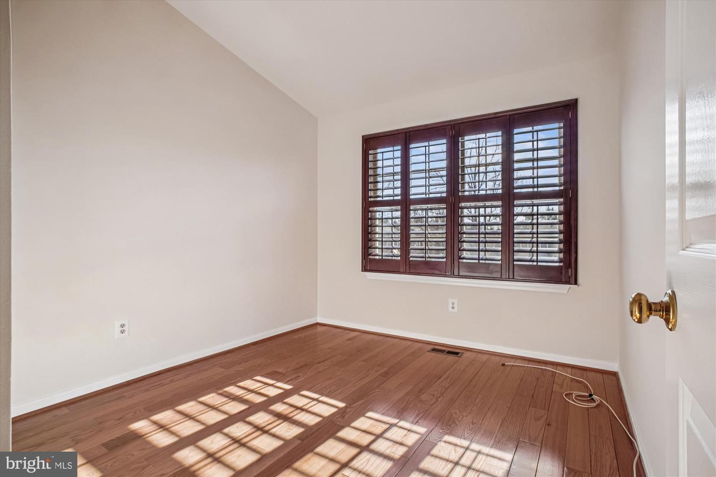 12316 FIELD LARK CT, FAIRFAX, Virginia 22033, 3 Bedrooms Bedrooms, ,2 BathroomsBathrooms,Residential,For sale,12316 FIELD LARK CT,VAFX2285466 MLS # VAFX2285466 12316 FIELD LARK CT, FAIRFAX, Virginia 22033, 3 Bedrooms Bedrooms, ,2 BathroomsBathrooms,Residential,For sale,12316 FIELD LARK CT,VAFX2285466 MLS # VAFX2285466