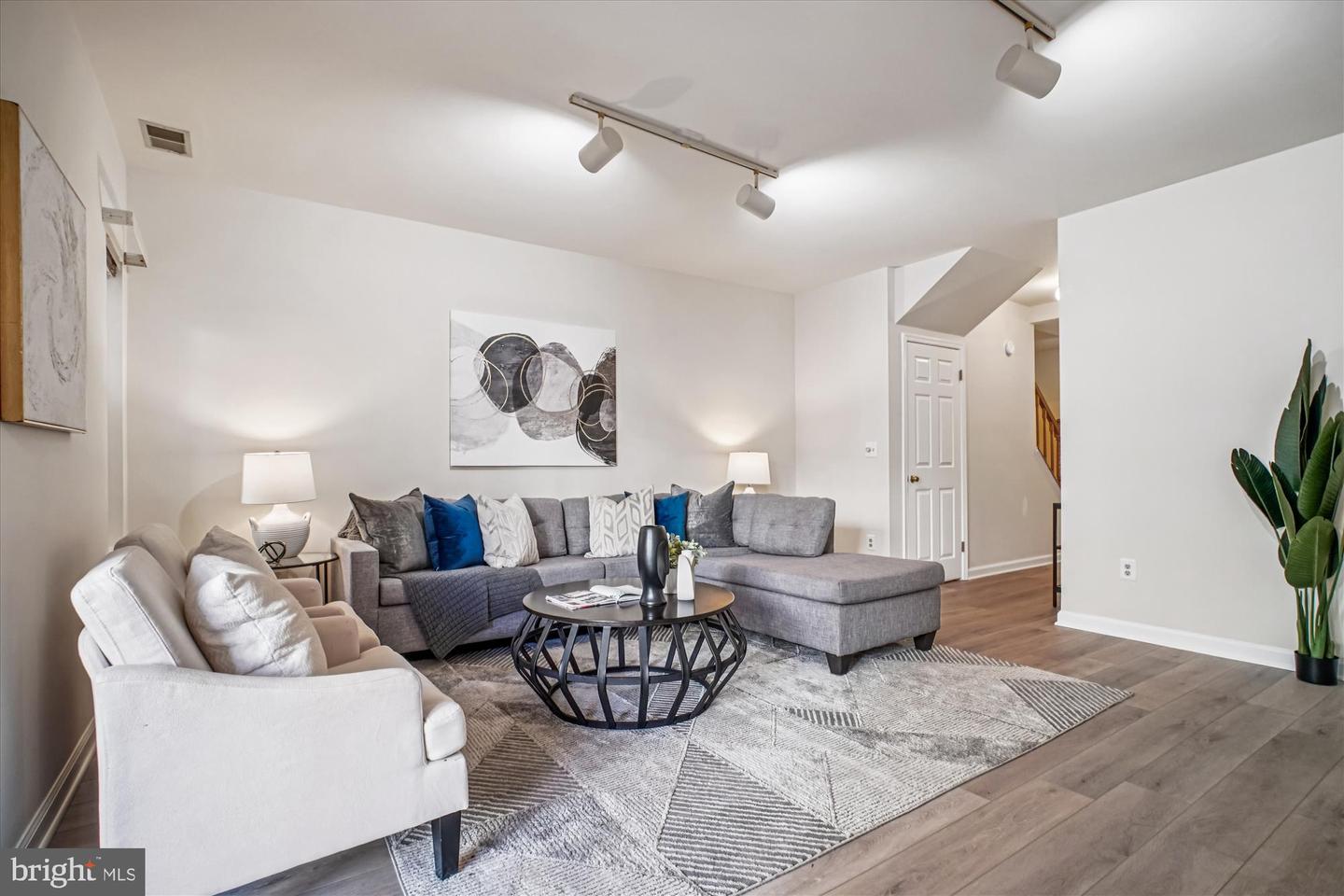 12316 FIELD LARK CT, FAIRFAX, Virginia 22033, 3 Bedrooms Bedrooms, ,2 BathroomsBathrooms,Residential,For sale,12316 FIELD LARK CT,VAFX2285466 MLS # VAFX2285466 12316 FIELD LARK CT, FAIRFAX, Virginia 22033, 3 Bedrooms Bedrooms, ,2 BathroomsBathrooms,Residential,For sale,12316 FIELD LARK CT,VAFX2285466 MLS # VAFX2285466