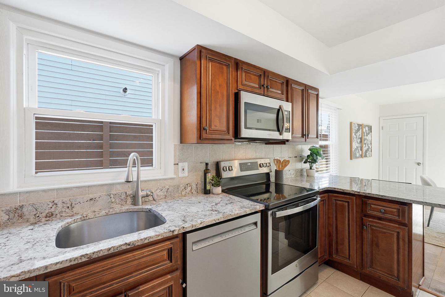 27 E HOWELL AVE, ALEXANDRIA, Virginia 22301, 3 Bedrooms Bedrooms, ,2 BathroomsBathrooms,Residential,For sale,27 E HOWELL AVE,VAAX2053086 MLS # VAAX2053086 27 E HOWELL AVE, ALEXANDRIA, Virginia 22301, 3 Bedrooms Bedrooms, ,2 BathroomsBathrooms,Residential,For sale,27 E HOWELL AVE,VAAX2053086 MLS # VAAX2053086