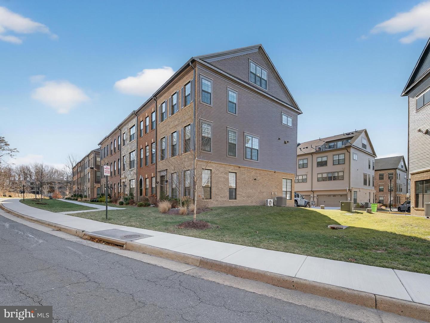 4380 FAIR LAKES CT, FAIRFAX, Virginia 22033, 3 Bedrooms Bedrooms, ,3 BathroomsBathrooms,Residential,For sale,4380 FAIR LAKES CT,VAFX2285498 MLS # VAFX2285498 4380 FAIR LAKES CT, FAIRFAX, Virginia 22033, 3 Bedrooms Bedrooms, ,3 BathroomsBathrooms,Residential,For sale,4380 FAIR LAKES CT,VAFX2285498 MLS # VAFX2285498