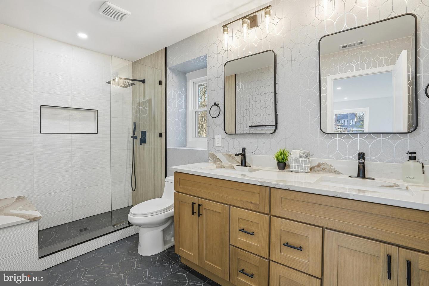 10704 HOWERTON AVE, FAIRFAX, Virginia 22030, 4 Bedrooms Bedrooms, ,3 BathroomsBathrooms,Residential,For sale,10704 HOWERTON AVE,VAFC2007642 MLS # VAFC2007642