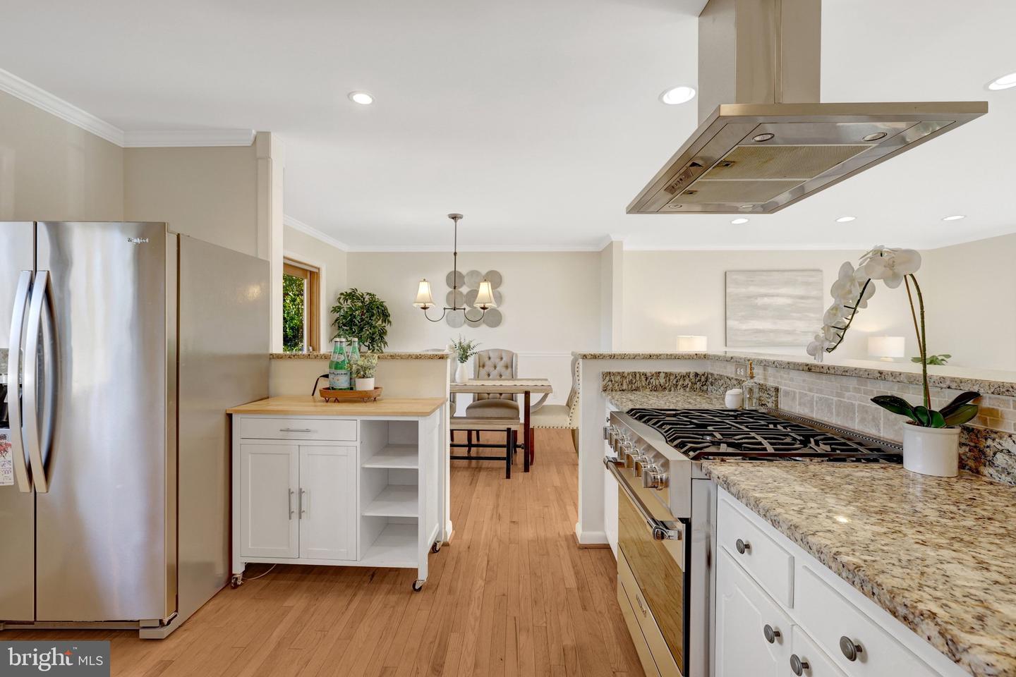 307 VALEVIEW CT NW, VIENNA, Virginia 22180, 4 Bedrooms Bedrooms, ,3 BathroomsBathrooms,Residential,For sale,307 VALEVIEW CT NW,VAFX2285528 MLS # VAFX2285528 307 VALEVIEW CT NW, VIENNA, Virginia 22180, 4 Bedrooms Bedrooms, ,3 BathroomsBathrooms,Residential,For sale,307 VALEVIEW CT NW,VAFX2285528 MLS # VAFX2285528