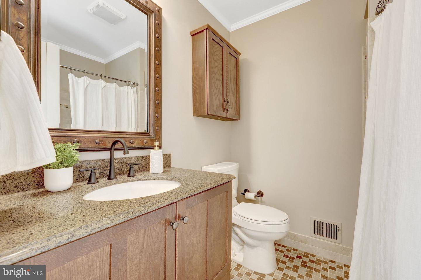 307 VALEVIEW CT NW, VIENNA, Virginia 22180, 4 Bedrooms Bedrooms, ,3 BathroomsBathrooms,Residential,For sale,307 VALEVIEW CT NW,VAFX2285528 MLS # VAFX2285528 307 VALEVIEW CT NW, VIENNA, Virginia 22180, 4 Bedrooms Bedrooms, ,3 BathroomsBathrooms,Residential,For sale,307 VALEVIEW CT NW,VAFX2285528 MLS # VAFX2285528