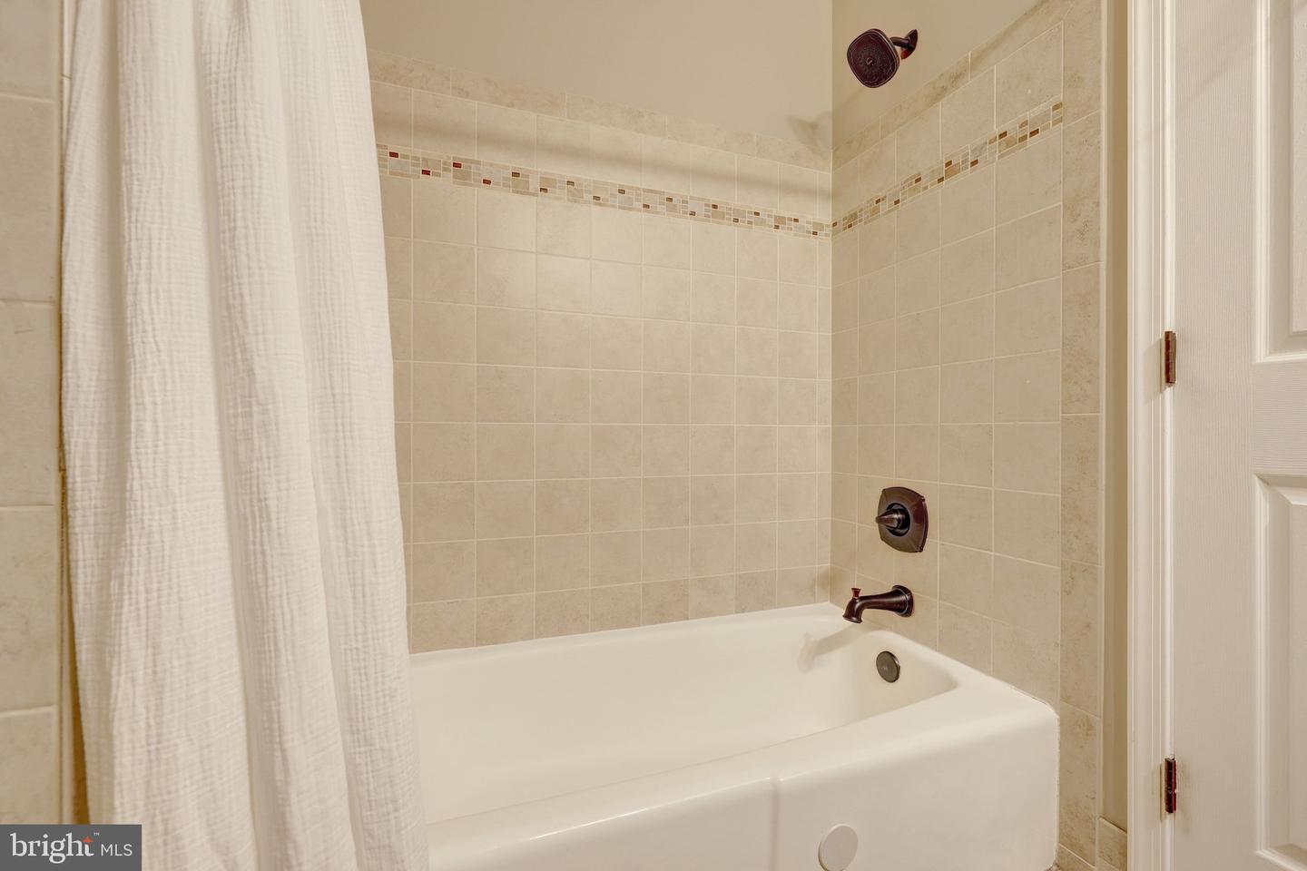 307 VALEVIEW CT NW, VIENNA, Virginia 22180, 4 Bedrooms Bedrooms, ,3 BathroomsBathrooms,Residential,For sale,307 VALEVIEW CT NW,VAFX2285528 MLS # VAFX2285528 307 VALEVIEW CT NW, VIENNA, Virginia 22180, 4 Bedrooms Bedrooms, ,3 BathroomsBathrooms,Residential,For sale,307 VALEVIEW CT NW,VAFX2285528 MLS # VAFX2285528