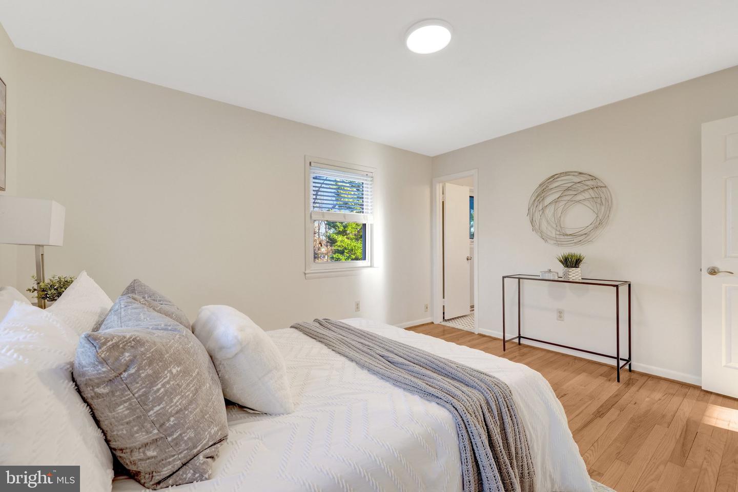 307 VALEVIEW CT NW, VIENNA, Virginia 22180, 4 Bedrooms Bedrooms, ,3 BathroomsBathrooms,Residential,For sale,307 VALEVIEW CT NW,VAFX2285528 MLS # VAFX2285528 307 VALEVIEW CT NW, VIENNA, Virginia 22180, 4 Bedrooms Bedrooms, ,3 BathroomsBathrooms,Residential,For sale,307 VALEVIEW CT NW,VAFX2285528 MLS # VAFX2285528