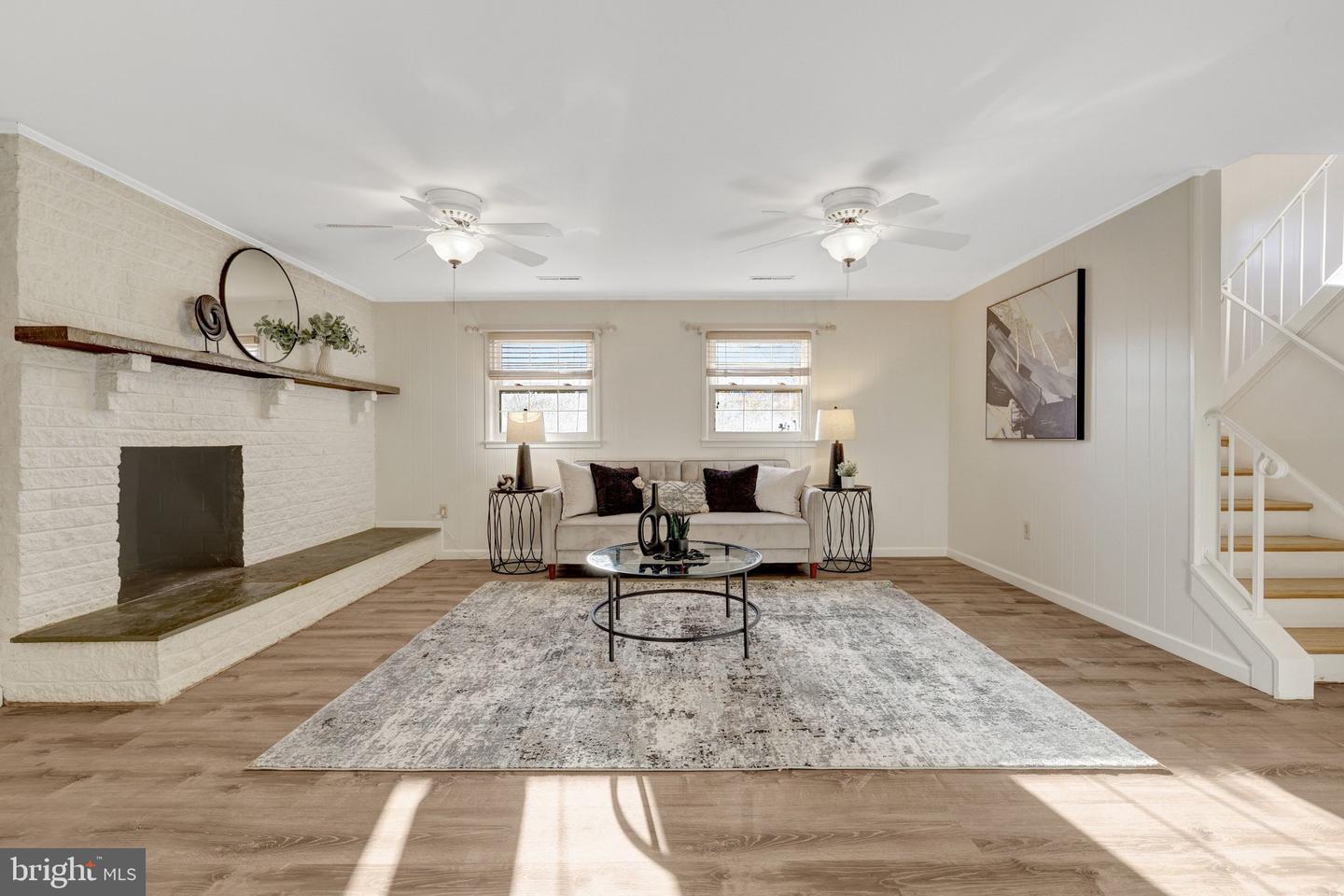 307 VALEVIEW CT NW, VIENNA, Virginia 22180, 4 Bedrooms Bedrooms, ,3 BathroomsBathrooms,Residential,For sale,307 VALEVIEW CT NW,VAFX2285528 MLS # VAFX2285528 307 VALEVIEW CT NW, VIENNA, Virginia 22180, 4 Bedrooms Bedrooms, ,3 BathroomsBathrooms,Residential,For sale,307 VALEVIEW CT NW,VAFX2285528 MLS # VAFX2285528