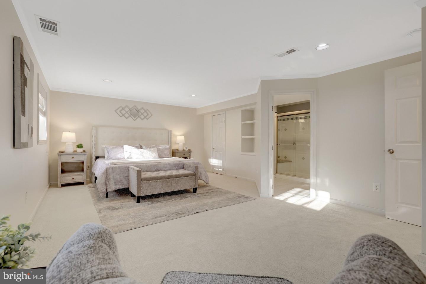 307 VALEVIEW CT NW, VIENNA, Virginia 22180, 4 Bedrooms Bedrooms, ,3 BathroomsBathrooms,Residential,For sale,307 VALEVIEW CT NW,VAFX2285528 MLS # VAFX2285528 307 VALEVIEW CT NW, VIENNA, Virginia 22180, 4 Bedrooms Bedrooms, ,3 BathroomsBathrooms,Residential,For sale,307 VALEVIEW CT NW,VAFX2285528 MLS # VAFX2285528