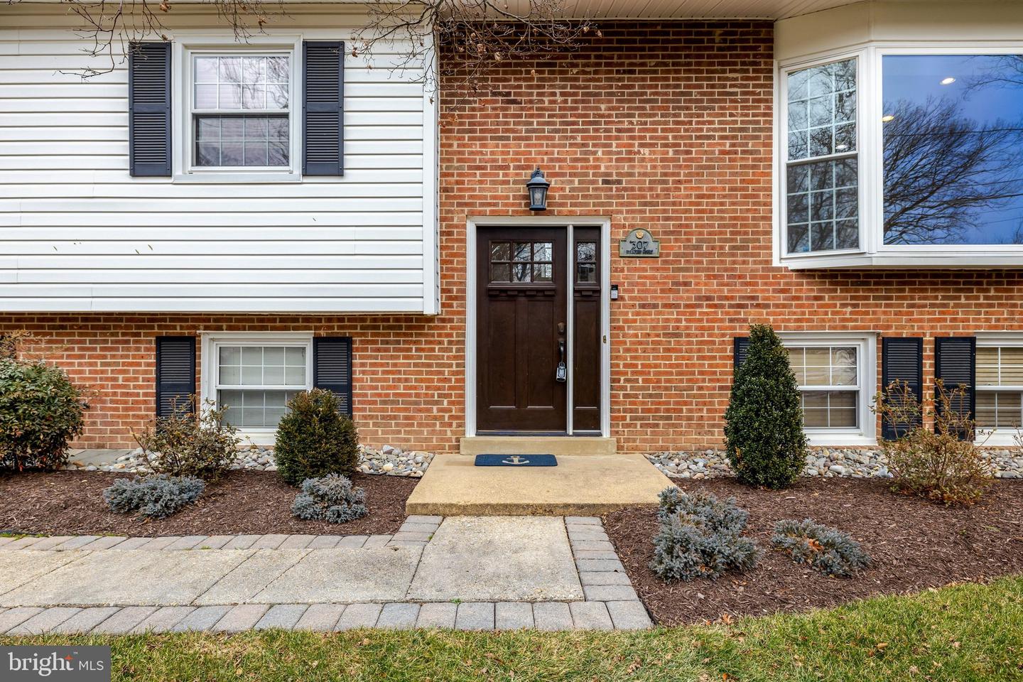 307 VALEVIEW CT NW, VIENNA, Virginia 22180, 4 Bedrooms Bedrooms, ,3 BathroomsBathrooms,Residential,For sale,307 VALEVIEW CT NW,VAFX2285528 MLS # VAFX2285528 307 VALEVIEW CT NW, VIENNA, Virginia 22180, 4 Bedrooms Bedrooms, ,3 BathroomsBathrooms,Residential,For sale,307 VALEVIEW CT NW,VAFX2285528 MLS # VAFX2285528