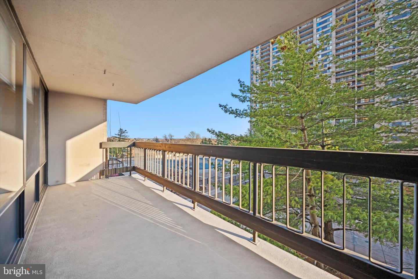 3701 S GEORGE MASON DR #417N, FALLS CHURCH, Virginia 22041, 2 Bedrooms Bedrooms, 4 Rooms Rooms,2 BathroomsBathrooms,Residential,For sale,3701 S GEORGE MASON DR #417N,VAFX2285556 MLS # VAFX2285556 3701 S GEORGE MASON DR #417N, FALLS CHURCH, Virginia 22041, 2 Bedrooms Bedrooms, 4 Rooms Rooms,2 BathroomsBathrooms,Residential,For sale,3701 S GEORGE MASON DR #417N,VAFX2285556 MLS # VAFX2285556