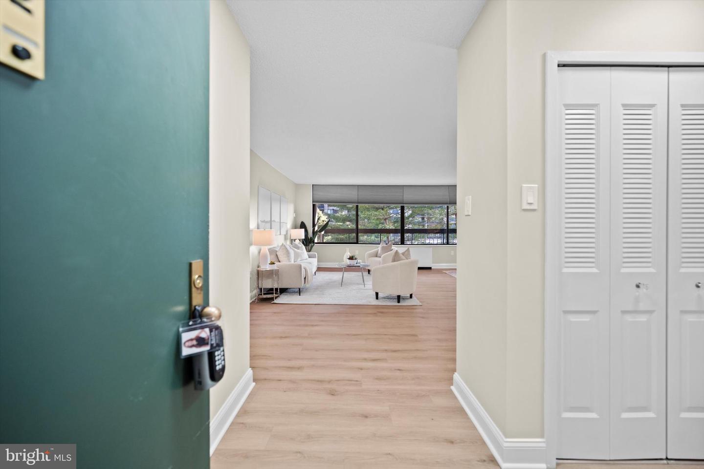 3701 S GEORGE MASON DR #417N, FALLS CHURCH, Virginia 22041, 2 Bedrooms Bedrooms, 4 Rooms Rooms,2 BathroomsBathrooms,Residential,For sale,3701 S GEORGE MASON DR #417N,VAFX2285556 MLS # VAFX2285556 3701 S GEORGE MASON DR #417N, FALLS CHURCH, Virginia 22041, 2 Bedrooms Bedrooms, 4 Rooms Rooms,2 BathroomsBathrooms,Residential,For sale,3701 S GEORGE MASON DR #417N,VAFX2285556 MLS # VAFX2285556