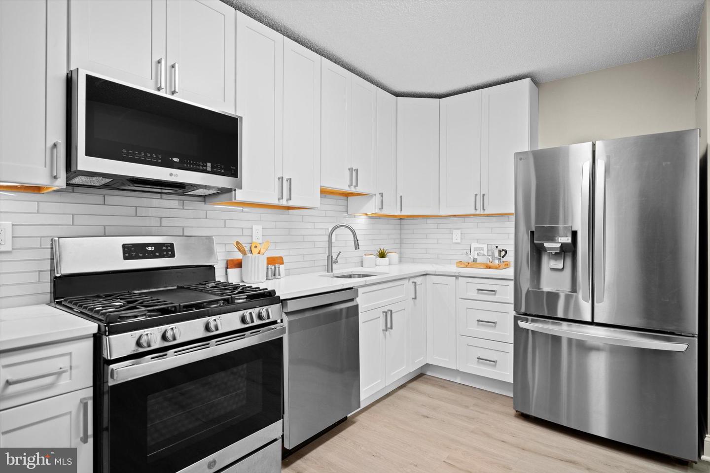 3701 S GEORGE MASON DR #417N, FALLS CHURCH, Virginia 22041, 2 Bedrooms Bedrooms, 4 Rooms Rooms,2 BathroomsBathrooms,Residential,For sale,3701 S GEORGE MASON DR #417N,VAFX2285556 MLS # VAFX2285556 3701 S GEORGE MASON DR #417N, FALLS CHURCH, Virginia 22041, 2 Bedrooms Bedrooms, 4 Rooms Rooms,2 BathroomsBathrooms,Residential,For sale,3701 S GEORGE MASON DR #417N,VAFX2285556 MLS # VAFX2285556