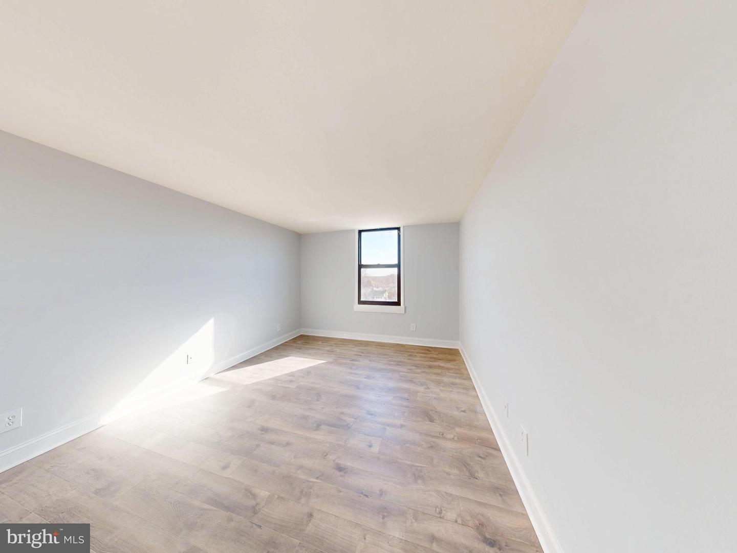 4600 DUKE ST #600, ALEXANDRIA, Virginia 22304, 1 Bedroom Bedrooms, ,1 BathroomBathrooms,Residential,For sale,4600 DUKE ST #600,VAAX2053114 MLS # VAAX2053114 4600 DUKE ST #600, ALEXANDRIA, Virginia 22304, 1 Bedroom Bedrooms, ,1 BathroomBathrooms,Residential,For sale,4600 DUKE ST #600,VAAX2053114 MLS # VAAX2053114