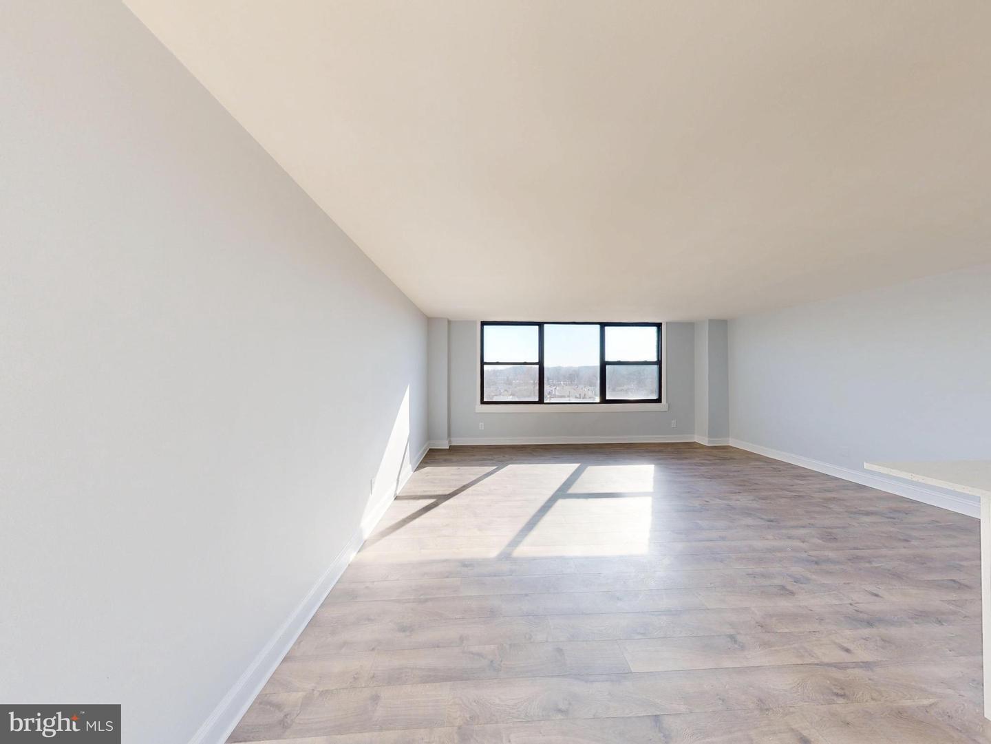 4600 DUKE ST #600, ALEXANDRIA, Virginia 22304, 1 Bedroom Bedrooms, ,1 BathroomBathrooms,Residential,For sale,4600 DUKE ST #600,VAAX2053114 MLS # VAAX2053114 4600 DUKE ST #600, ALEXANDRIA, Virginia 22304, 1 Bedroom Bedrooms, ,1 BathroomBathrooms,Residential,For sale,4600 DUKE ST #600,VAAX2053114 MLS # VAAX2053114