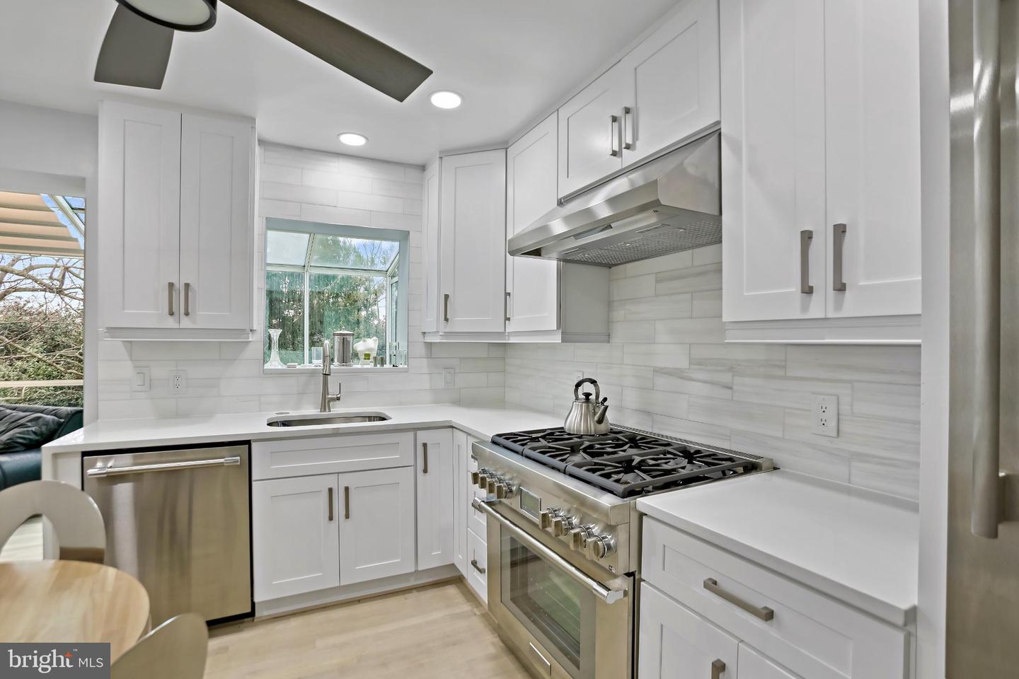 3906 RIDGE RD, ANNANDALE, Virginia 22003, 3 Bedrooms Bedrooms, 5 Rooms Rooms,2 BathroomsBathrooms,Residential,For sale,3906 RIDGE RD,VAFX2285696 MLS # VAFX2285696 3906 RIDGE RD, ANNANDALE, Virginia 22003, 3 Bedrooms Bedrooms, 5 Rooms Rooms,2 BathroomsBathrooms,Residential,For sale,3906 RIDGE RD,VAFX2285696 MLS # VAFX2285696