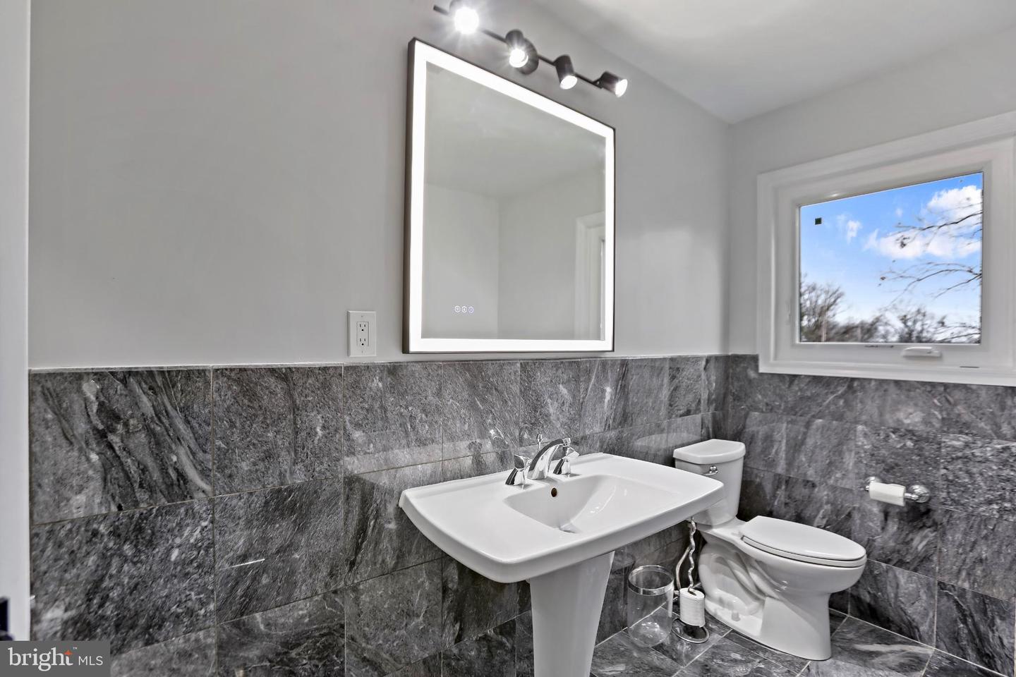 3906 RIDGE RD, ANNANDALE, Virginia 22003, 3 Bedrooms Bedrooms, 5 Rooms Rooms,2 BathroomsBathrooms,Residential,For sale,3906 RIDGE RD,VAFX2285696 MLS # VAFX2285696 3906 RIDGE RD, ANNANDALE, Virginia 22003, 3 Bedrooms Bedrooms, 5 Rooms Rooms,2 BathroomsBathrooms,Residential,For sale,3906 RIDGE RD,VAFX2285696 MLS # VAFX2285696