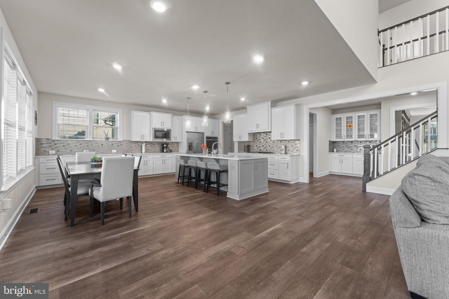 15610 CALUM CT, HAYMARKET, Virginia 20169, 5 Bedrooms Bedrooms, ,6 BathroomsBathrooms,Residential,For sale,15610 CALUM CT,VAPW2110528 MLS # VAPW2110528