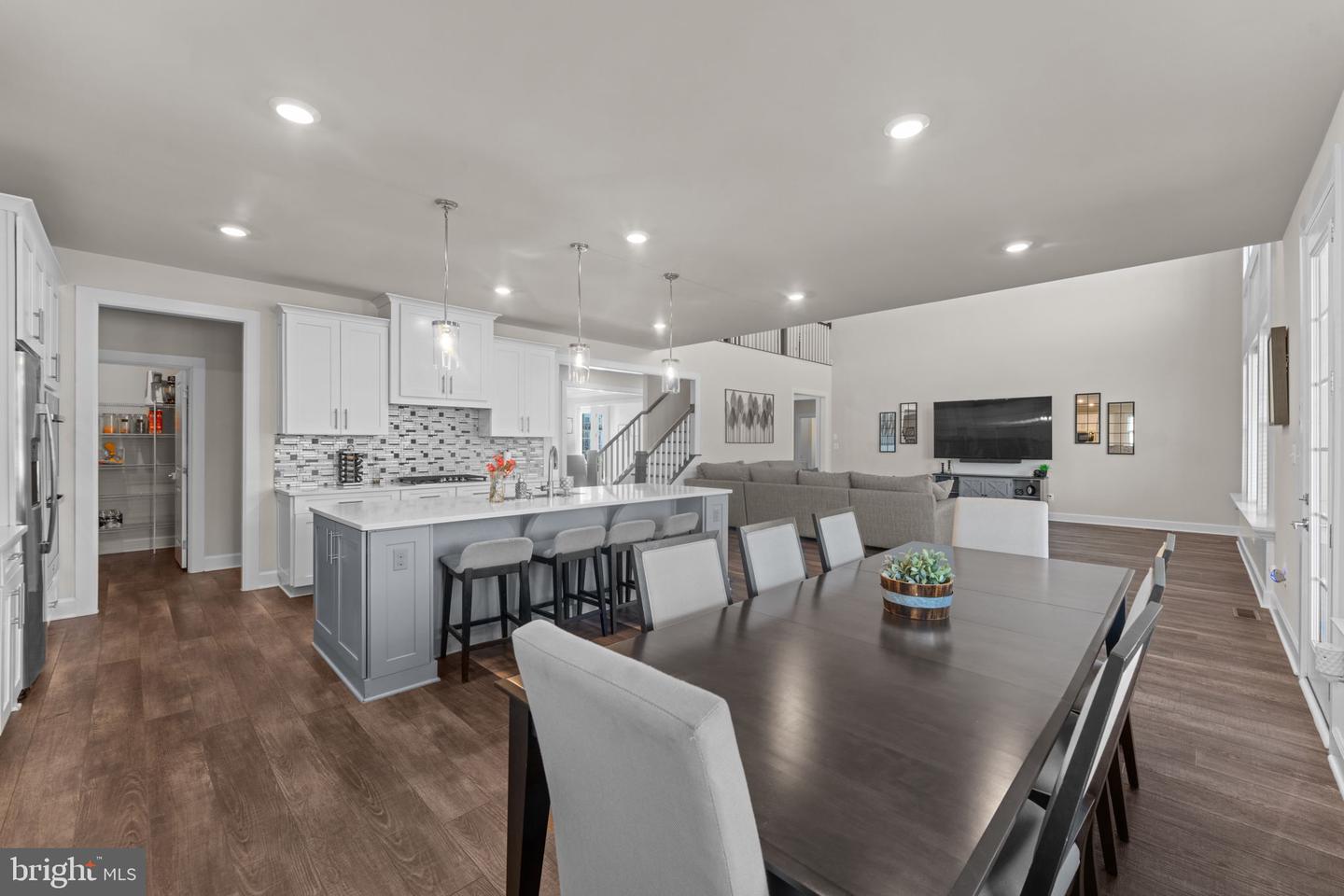 15610 CALUM CT, HAYMARKET, Virginia 20169, 5 Bedrooms Bedrooms, ,6 BathroomsBathrooms,Residential,For sale,15610 CALUM CT,VAPW2110528 MLS # VAPW2110528