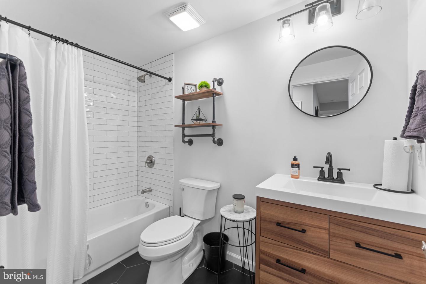 15610 CALUM CT, HAYMARKET, Virginia 20169, 5 Bedrooms Bedrooms, ,6 BathroomsBathrooms,Residential,For sale,15610 CALUM CT,VAPW2110528 MLS # VAPW2110528