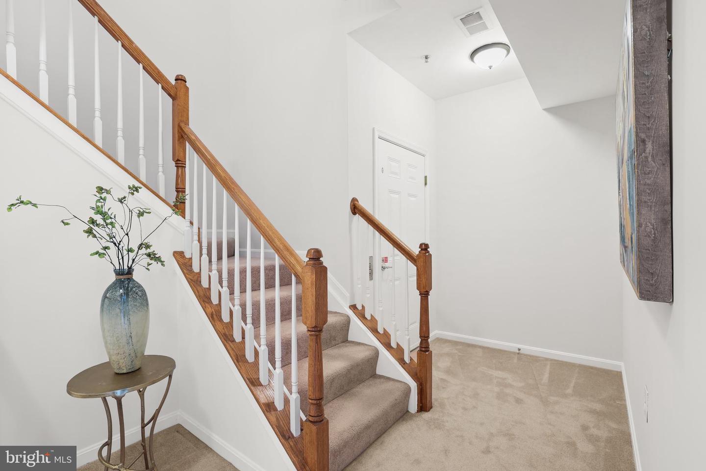 7057 HUNTLEY RUN PL #120, ALEXANDRIA, Virginia 22306, 2 Bedrooms Bedrooms, ,2 BathroomsBathrooms,Residential,For sale,7057 HUNTLEY RUN PL #120,VAFX2285768 MLS # VAFX2285768 7057 HUNTLEY RUN PL #120, ALEXANDRIA, Virginia 22306, 2 Bedrooms Bedrooms, ,2 BathroomsBathrooms,Residential,For sale,7057 HUNTLEY RUN PL #120,VAFX2285768 MLS # VAFX2285768