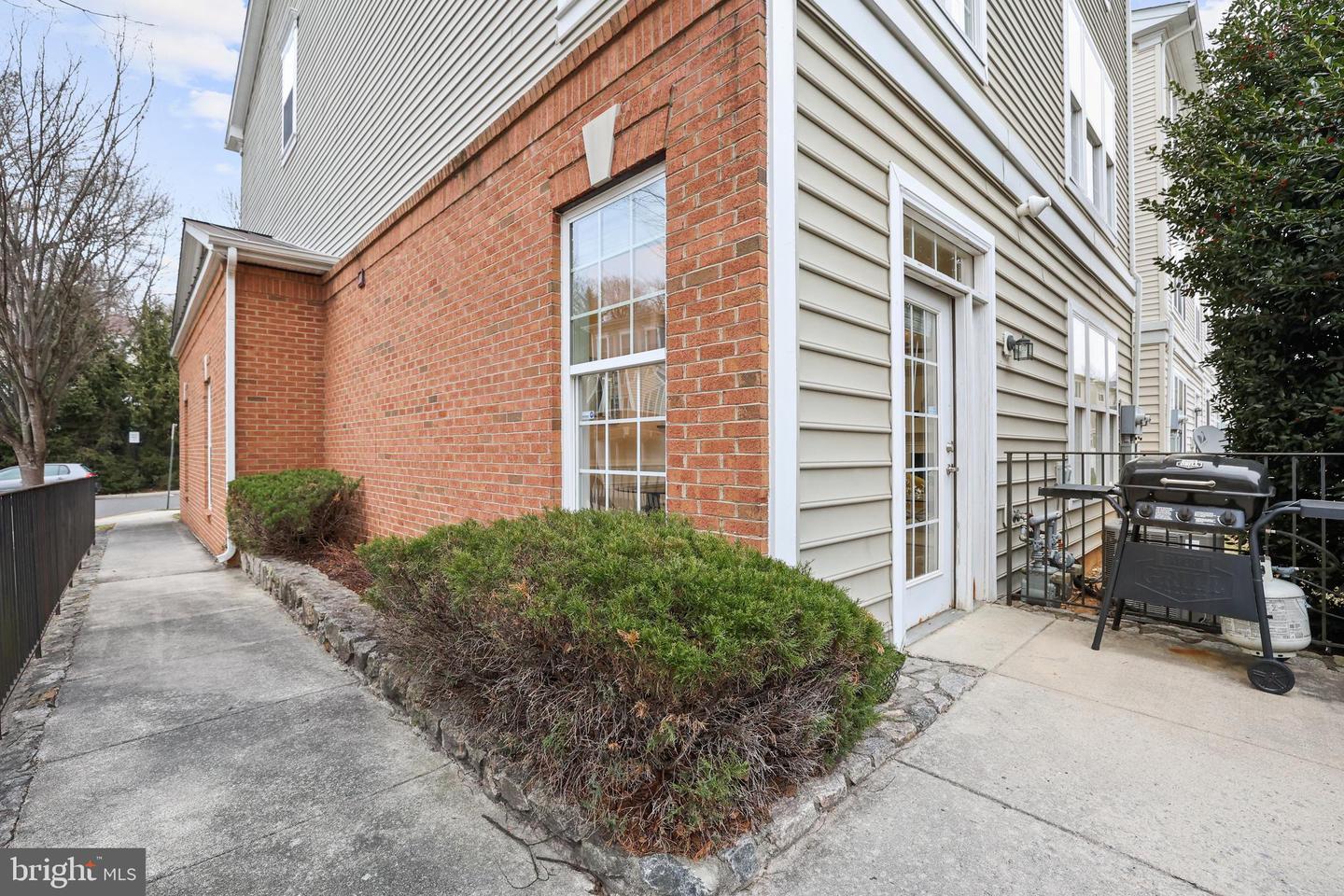 7057 HUNTLEY RUN PL #120, ALEXANDRIA, Virginia 22306, 2 Bedrooms Bedrooms, ,2 BathroomsBathrooms,Residential,For sale,7057 HUNTLEY RUN PL #120,VAFX2285768 MLS # VAFX2285768 7057 HUNTLEY RUN PL #120, ALEXANDRIA, Virginia 22306, 2 Bedrooms Bedrooms, ,2 BathroomsBathrooms,Residential,For sale,7057 HUNTLEY RUN PL #120,VAFX2285768 MLS # VAFX2285768