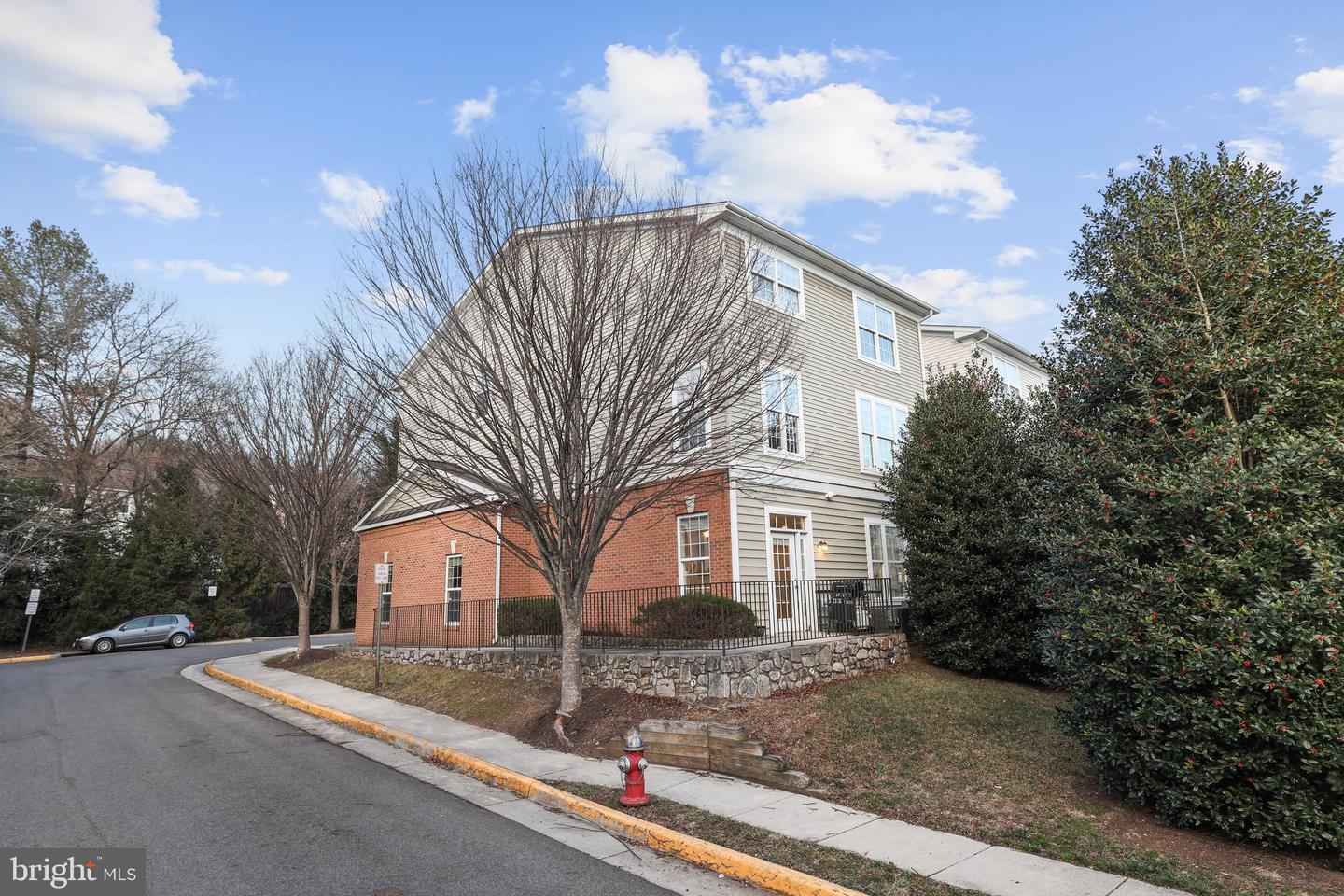 7057 HUNTLEY RUN PL #120, ALEXANDRIA, Virginia 22306, 2 Bedrooms Bedrooms, ,2 BathroomsBathrooms,Residential,For sale,7057 HUNTLEY RUN PL #120,VAFX2285768 MLS # VAFX2285768 7057 HUNTLEY RUN PL #120, ALEXANDRIA, Virginia 22306, 2 Bedrooms Bedrooms, ,2 BathroomsBathrooms,Residential,For sale,7057 HUNTLEY RUN PL #120,VAFX2285768 MLS # VAFX2285768