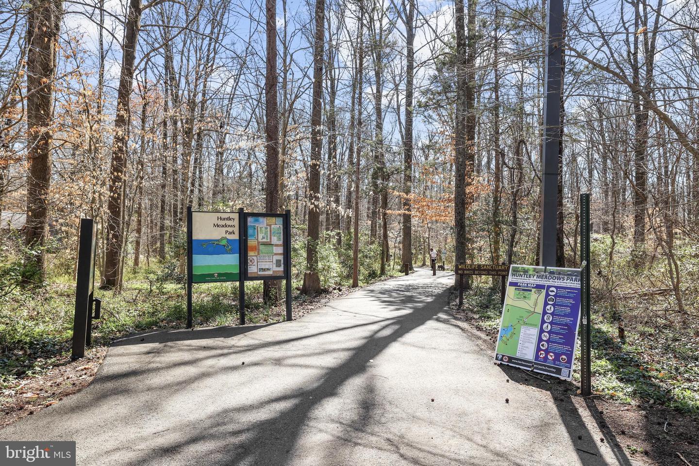 7057 HUNTLEY RUN PL #120, ALEXANDRIA, Virginia 22306, 2 Bedrooms Bedrooms, ,2 BathroomsBathrooms,Residential,For sale,7057 HUNTLEY RUN PL #120,VAFX2285768 MLS # VAFX2285768 7057 HUNTLEY RUN PL #120, ALEXANDRIA, Virginia 22306, 2 Bedrooms Bedrooms, ,2 BathroomsBathrooms,Residential,For sale,7057 HUNTLEY RUN PL #120,VAFX2285768 MLS # VAFX2285768