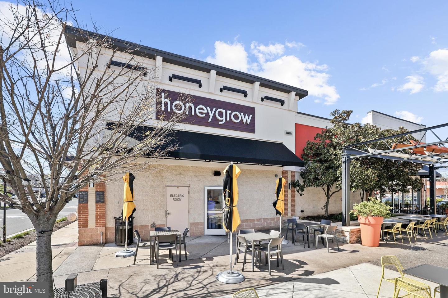 7057 HUNTLEY RUN PL #120, ALEXANDRIA, Virginia 22306, 2 Bedrooms Bedrooms, ,2 BathroomsBathrooms,Residential,For sale,7057 HUNTLEY RUN PL #120,VAFX2285768 MLS # VAFX2285768 7057 HUNTLEY RUN PL #120, ALEXANDRIA, Virginia 22306, 2 Bedrooms Bedrooms, ,2 BathroomsBathrooms,Residential,For sale,7057 HUNTLEY RUN PL #120,VAFX2285768 MLS # VAFX2285768