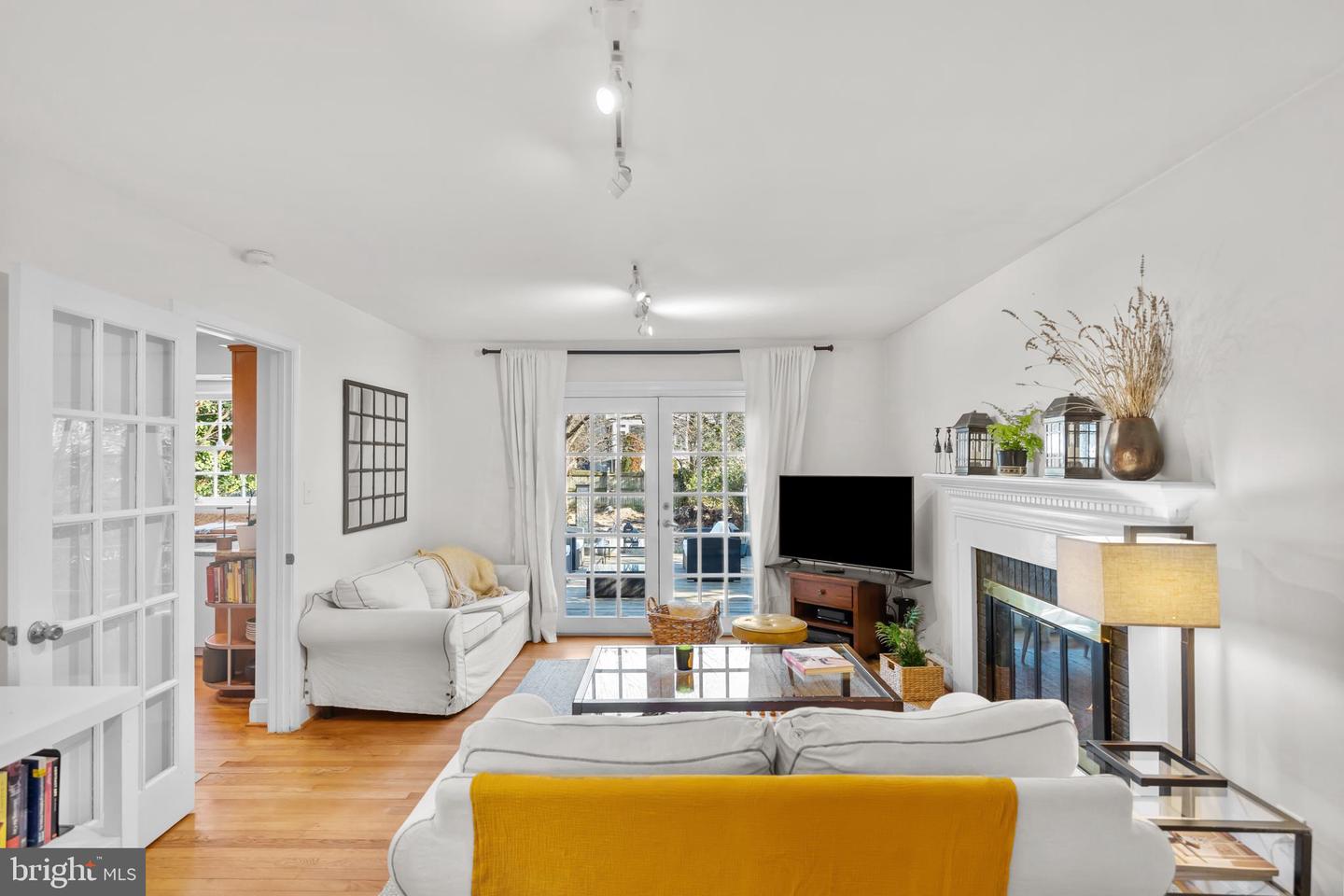 6534 DIVINE ST, MCLEAN, Virginia 22101, 4 Bedrooms Bedrooms, ,2 BathroomsBathrooms,Residential,For sale,6534 DIVINE ST,VAFX2285804 MLS # VAFX2285804 6534 DIVINE ST, MCLEAN, Virginia 22101, 4 Bedrooms Bedrooms, ,2 BathroomsBathrooms,Residential,For sale,6534 DIVINE ST,VAFX2285804 MLS # VAFX2285804