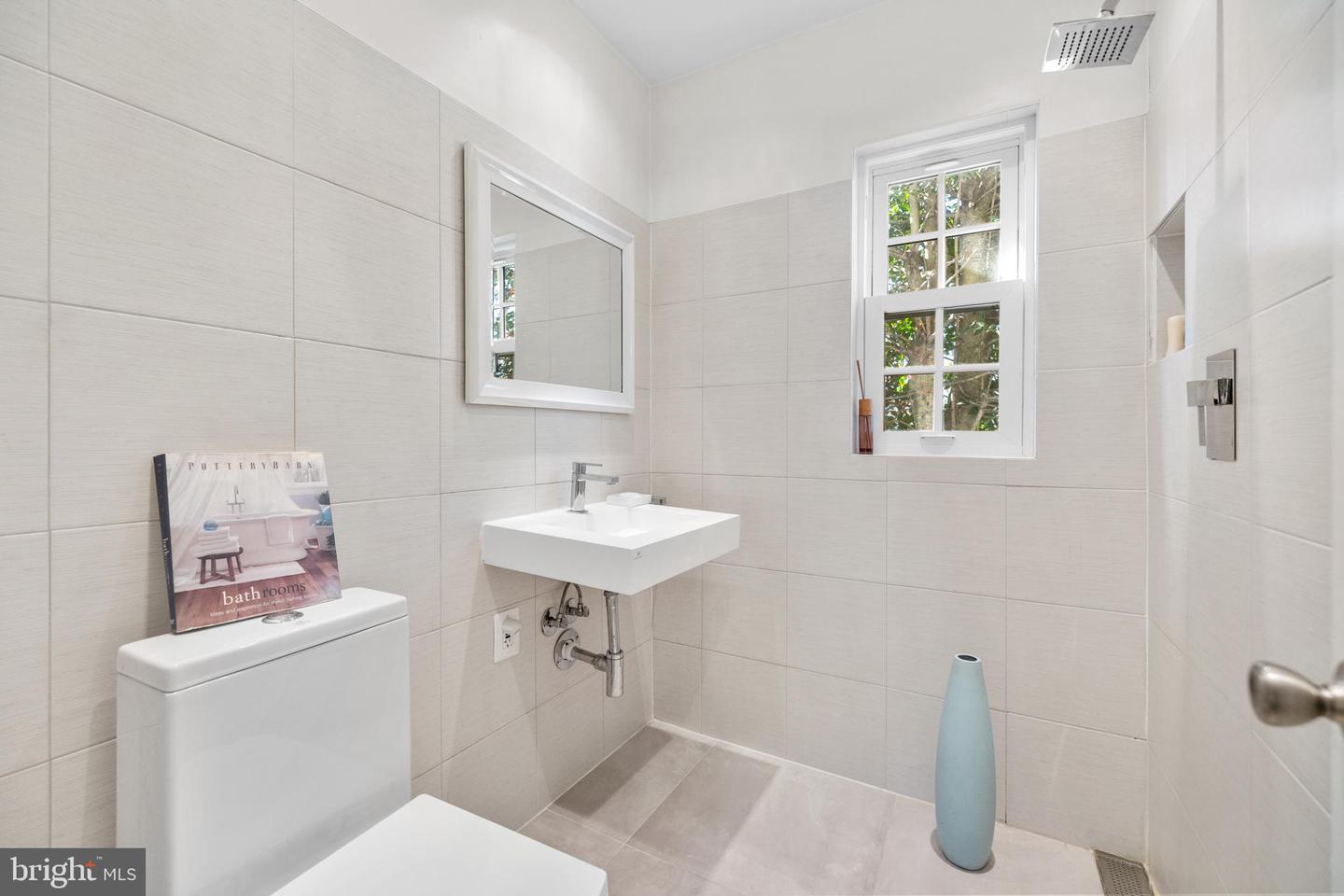 6534 DIVINE ST, MCLEAN, Virginia 22101, 4 Bedrooms Bedrooms, ,2 BathroomsBathrooms,Residential,For sale,6534 DIVINE ST,VAFX2285804 MLS # VAFX2285804 6534 DIVINE ST, MCLEAN, Virginia 22101, 4 Bedrooms Bedrooms, ,2 BathroomsBathrooms,Residential,For sale,6534 DIVINE ST,VAFX2285804 MLS # VAFX2285804