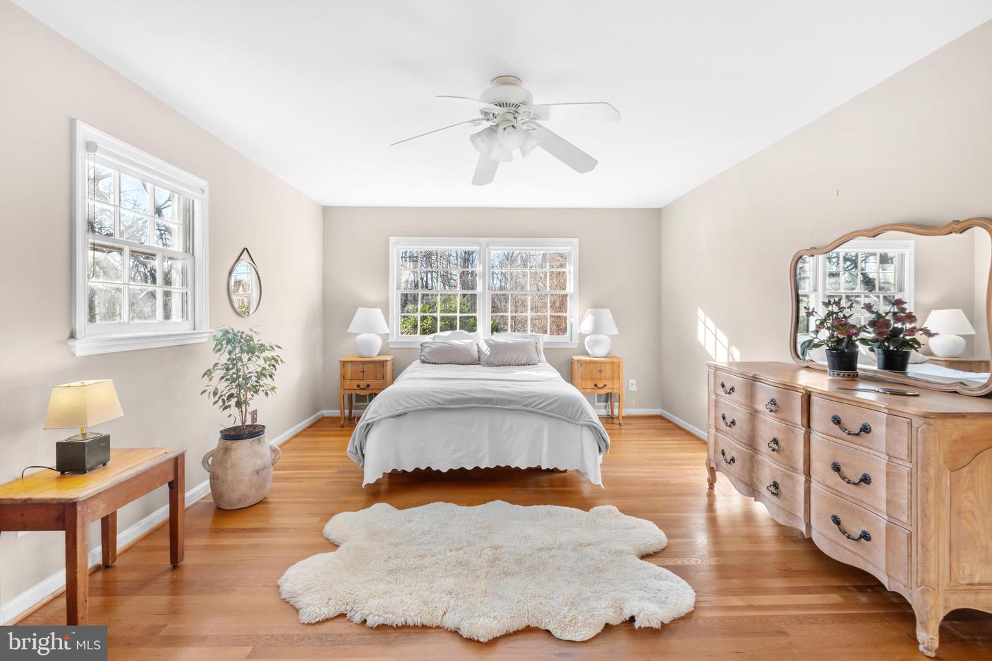 6534 DIVINE ST, MCLEAN, Virginia 22101, 4 Bedrooms Bedrooms, ,2 BathroomsBathrooms,Residential,For sale,6534 DIVINE ST,VAFX2285804 MLS # VAFX2285804 6534 DIVINE ST, MCLEAN, Virginia 22101, 4 Bedrooms Bedrooms, ,2 BathroomsBathrooms,Residential,For sale,6534 DIVINE ST,VAFX2285804 MLS # VAFX2285804