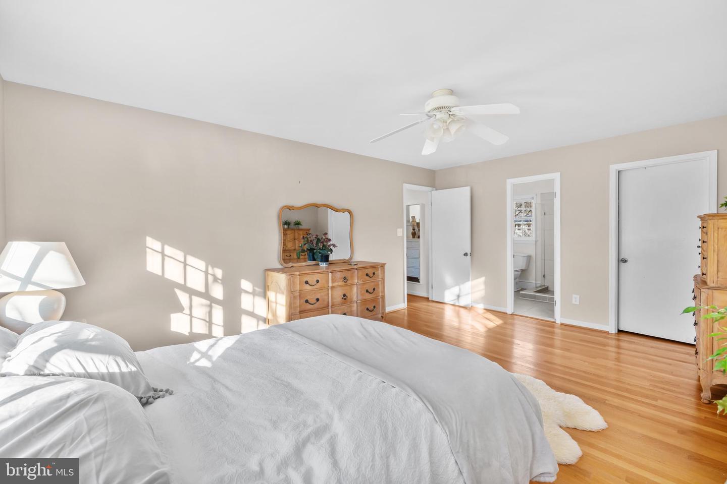 6534 DIVINE ST, MCLEAN, Virginia 22101, 4 Bedrooms Bedrooms, ,2 BathroomsBathrooms,Residential,For sale,6534 DIVINE ST,VAFX2285804 MLS # VAFX2285804 6534 DIVINE ST, MCLEAN, Virginia 22101, 4 Bedrooms Bedrooms, ,2 BathroomsBathrooms,Residential,For sale,6534 DIVINE ST,VAFX2285804 MLS # VAFX2285804