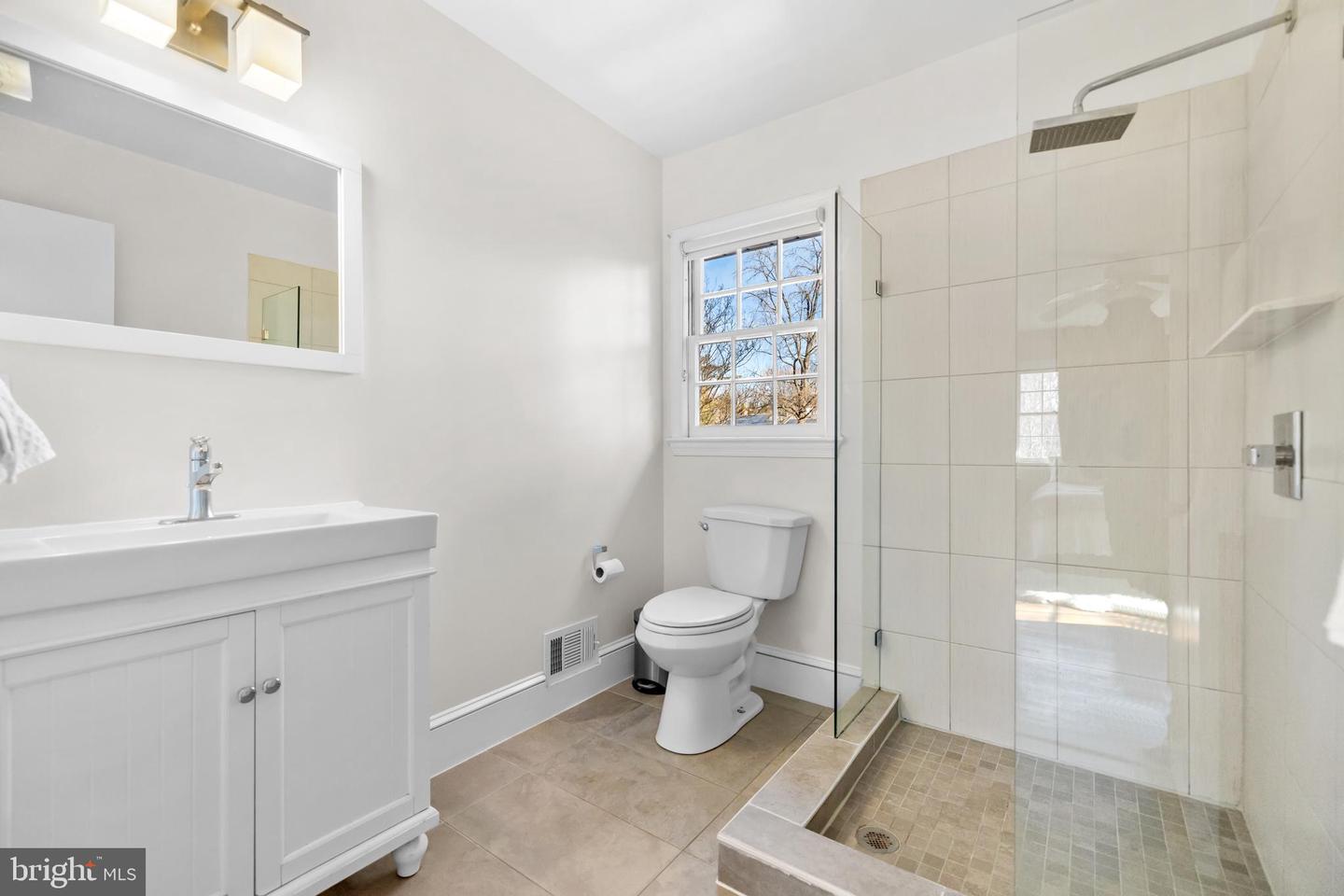 6534 DIVINE ST, MCLEAN, Virginia 22101, 4 Bedrooms Bedrooms, ,2 BathroomsBathrooms,Residential,For sale,6534 DIVINE ST,VAFX2285804 MLS # VAFX2285804 6534 DIVINE ST, MCLEAN, Virginia 22101, 4 Bedrooms Bedrooms, ,2 BathroomsBathrooms,Residential,For sale,6534 DIVINE ST,VAFX2285804 MLS # VAFX2285804