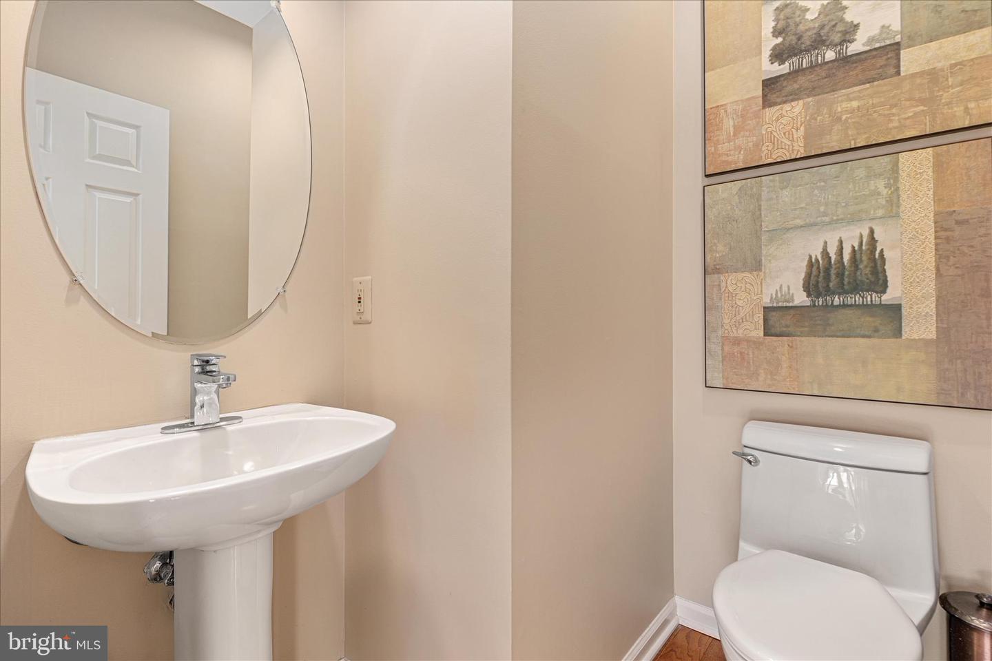 12822 MONROE MANOR DR, OAK HILL, Virginia 20171, 4 Bedrooms Bedrooms, ,3 BathroomsBathrooms,Residential,For sale,12822 MONROE MANOR DR,VAFX2285856 MLS # VAFX2285856