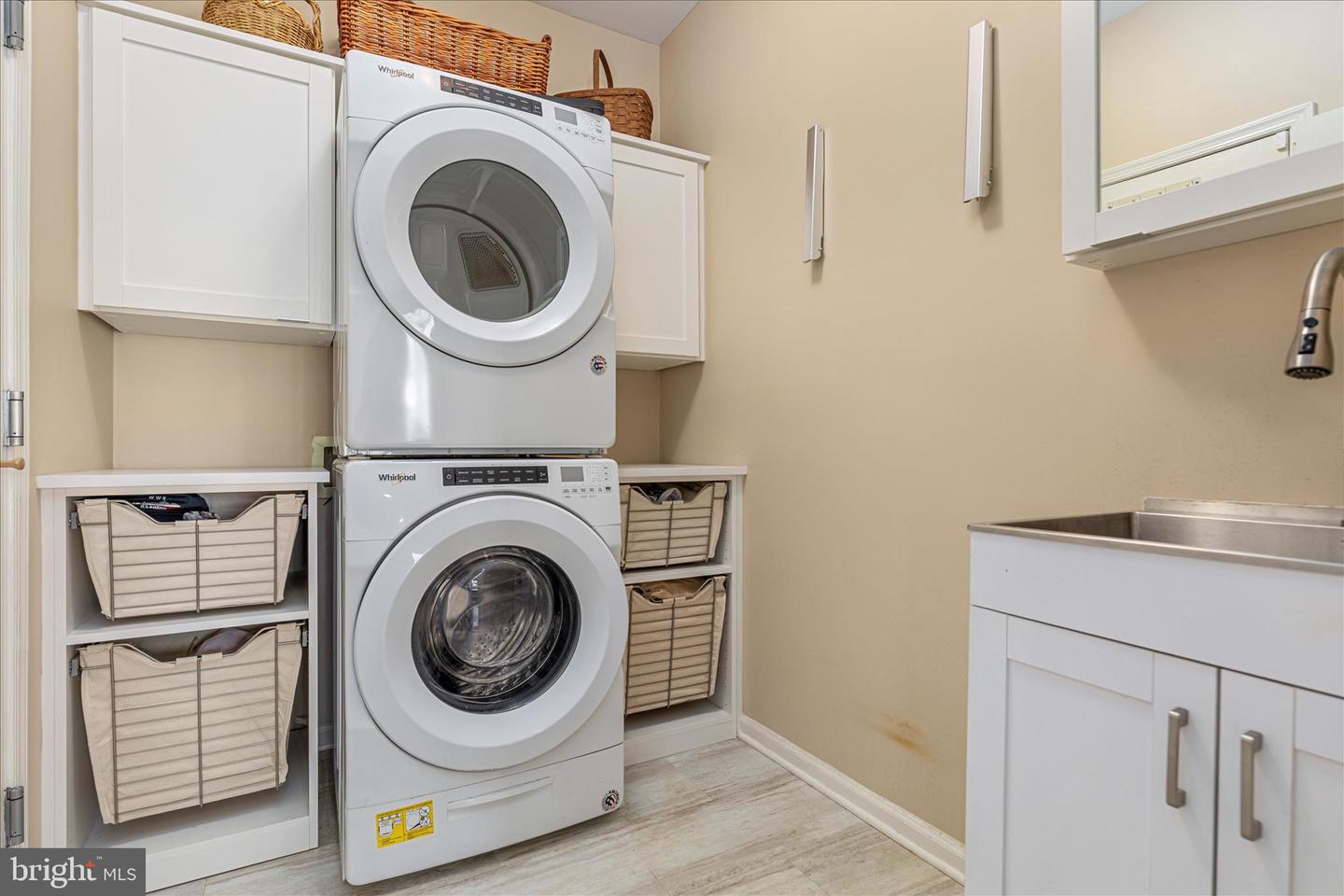 12822 MONROE MANOR DR, OAK HILL, Virginia 20171, 4 Bedrooms Bedrooms, ,3 BathroomsBathrooms,Residential,For sale,12822 MONROE MANOR DR,VAFX2285856 MLS # VAFX2285856