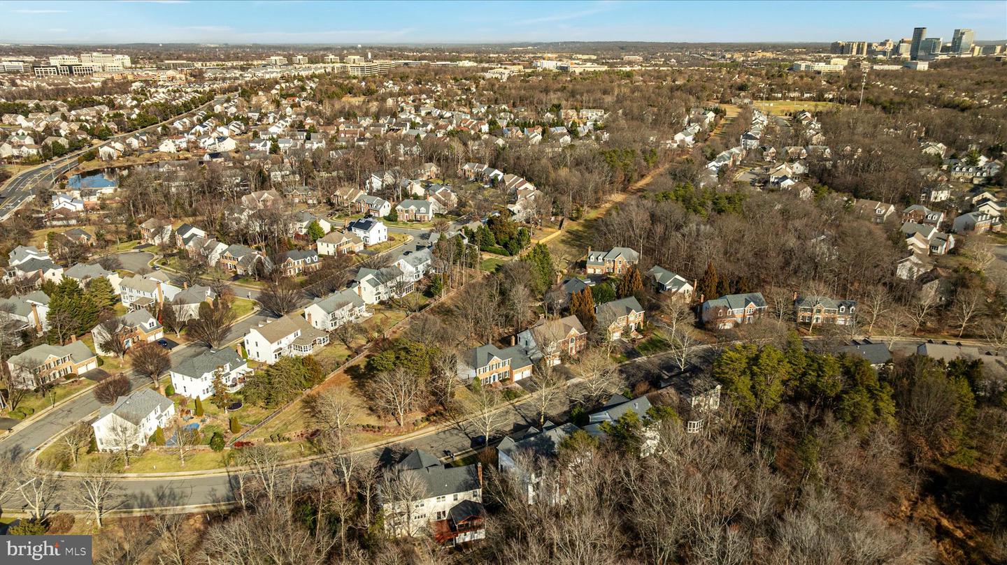 12822 MONROE MANOR DR, OAK HILL, Virginia 20171, 4 Bedrooms Bedrooms, ,3 BathroomsBathrooms,Residential,For sale,12822 MONROE MANOR DR,VAFX2285856 MLS # VAFX2285856