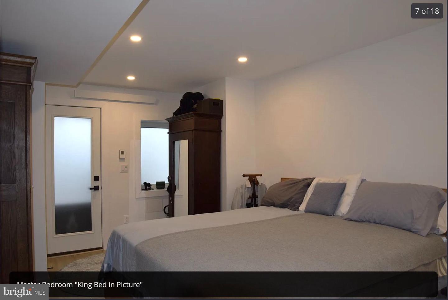 718 6TH ST NE #1, WASHINGTON, District Of Columbia 20002, 4 Bedrooms Bedrooms, 7 Rooms Rooms,2 BathroomsBathrooms,Residential,For sale,718 6TH ST NE #1,DCDC2241502 MLS # DCDC2241502