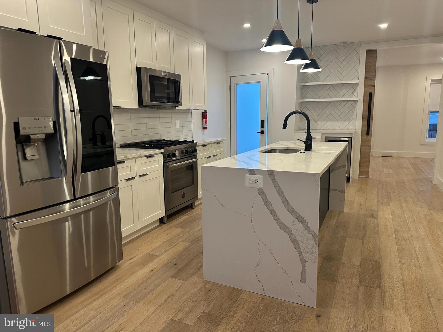 718 6TH ST NE #1, WASHINGTON, District Of Columbia 20002, 4 Bedrooms Bedrooms, 7 Rooms Rooms,2 BathroomsBathrooms,Residential,For sale,718 6TH ST NE #1,DCDC2241502 MLS # DCDC2241502