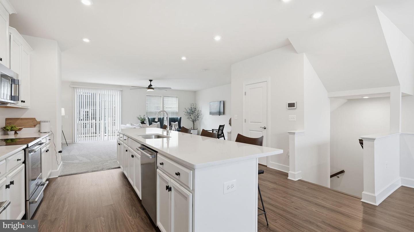 10644 HINTON WAY, MANASSAS, Virginia 20112, 4 Bedrooms Bedrooms, 12 Rooms Rooms,3 BathroomsBathrooms,Residential,For sale,10644 HINTON WAY,VAPW2110588 MLS # VAPW2110588 10644 HINTON WAY, MANASSAS, Virginia 20112, 4 Bedrooms Bedrooms, 12 Rooms Rooms,3 BathroomsBathrooms,Residential,For sale,10644 HINTON WAY,VAPW2110588 MLS # VAPW2110588