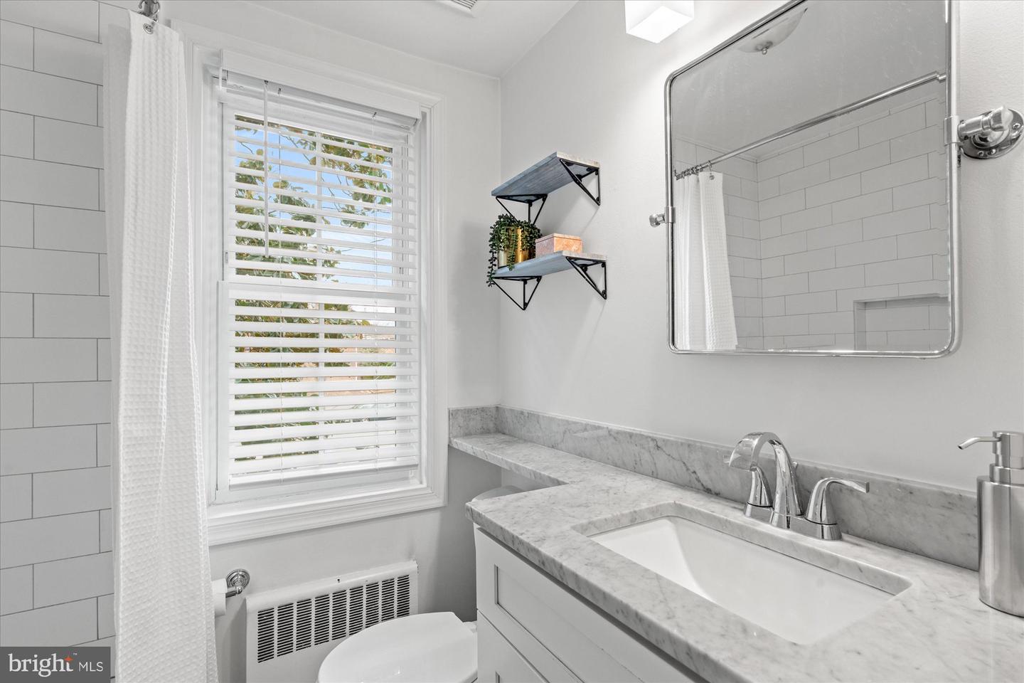 227 GUTHRIE AVE, ALEXANDRIA, Virginia 22305, 3 Bedrooms Bedrooms, ,2 BathroomsBathrooms,Residential,For sale,227 GUTHRIE AVE,VAAX2053190 MLS # VAAX2053190