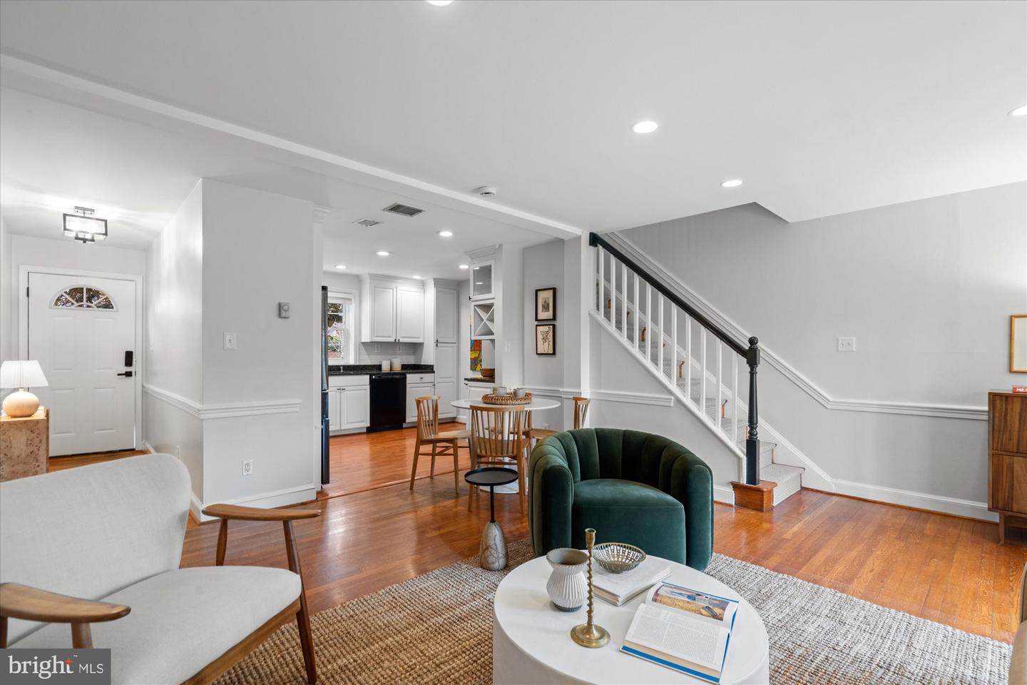 227 GUTHRIE AVE, ALEXANDRIA, Virginia 22305, 3 Bedrooms Bedrooms, ,2 BathroomsBathrooms,Residential,For sale,227 GUTHRIE AVE,VAAX2053190 MLS # VAAX2053190