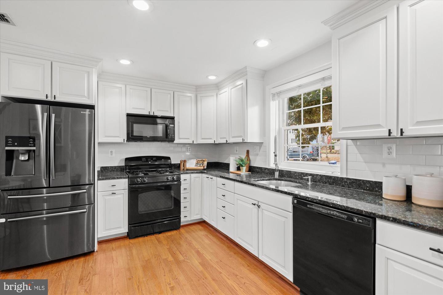 227 GUTHRIE AVE, ALEXANDRIA, Virginia 22305, 3 Bedrooms Bedrooms, ,2 BathroomsBathrooms,Residential,For sale,227 GUTHRIE AVE,VAAX2053190 MLS # VAAX2053190