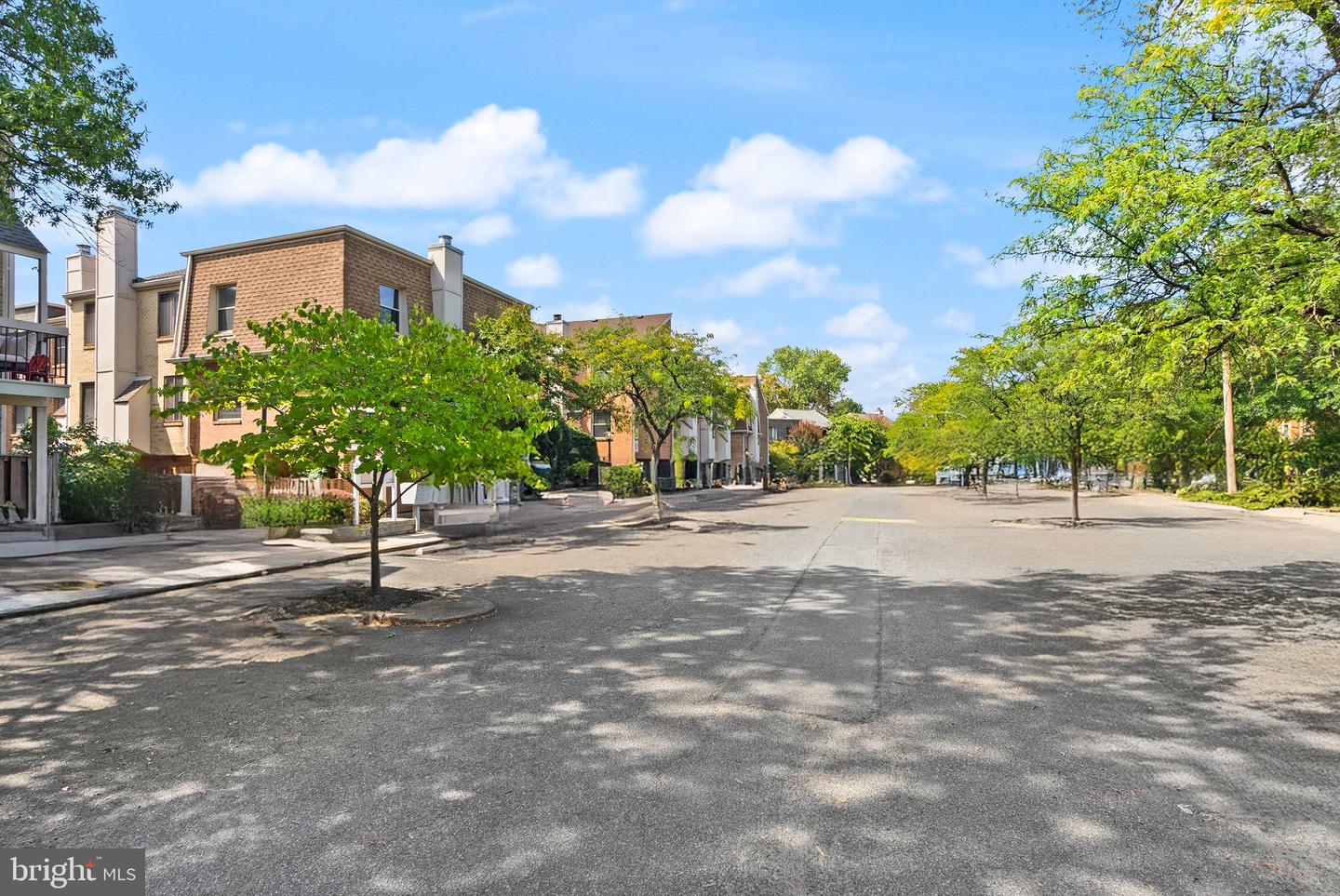 1641 KENWOOD AVE, ALEXANDRIA, Virginia 22302, 2 Bedrooms Bedrooms, ,2 BathroomsBathrooms,Residential,For sale,1641 KENWOOD AVE,VAAX2053192 MLS # VAAX2053192 1641 KENWOOD AVE, ALEXANDRIA, Virginia 22302, 2 Bedrooms Bedrooms, ,2 BathroomsBathrooms,Residential,For sale,1641 KENWOOD AVE,VAAX2053192 MLS # VAAX2053192