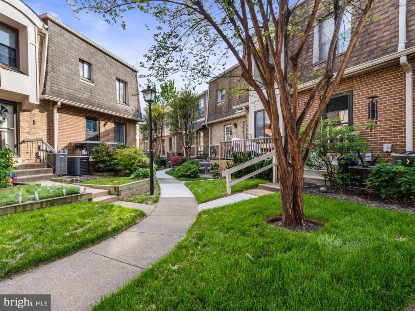 1641 KENWOOD AVE, ALEXANDRIA, Virginia 22302, 2 Bedrooms Bedrooms, ,2 BathroomsBathrooms,Residential,For sale,1641 KENWOOD AVE,VAAX2053192 MLS # VAAX2053192 1641 KENWOOD AVE, ALEXANDRIA, Virginia 22302, 2 Bedrooms Bedrooms, ,2 BathroomsBathrooms,Residential,For sale,1641 KENWOOD AVE,VAAX2053192 MLS # VAAX2053192