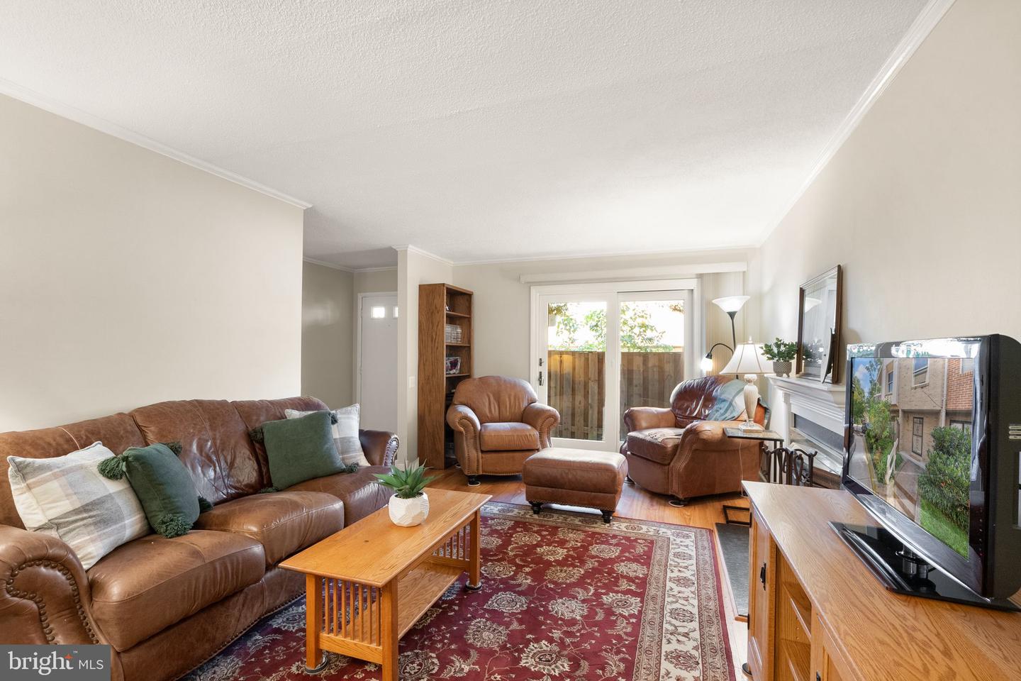 1641 KENWOOD AVE, ALEXANDRIA, Virginia 22302, 2 Bedrooms Bedrooms, ,2 BathroomsBathrooms,Residential,For sale,1641 KENWOOD AVE,VAAX2053192 MLS # VAAX2053192 1641 KENWOOD AVE, ALEXANDRIA, Virginia 22302, 2 Bedrooms Bedrooms, ,2 BathroomsBathrooms,Residential,For sale,1641 KENWOOD AVE,VAAX2053192 MLS # VAAX2053192