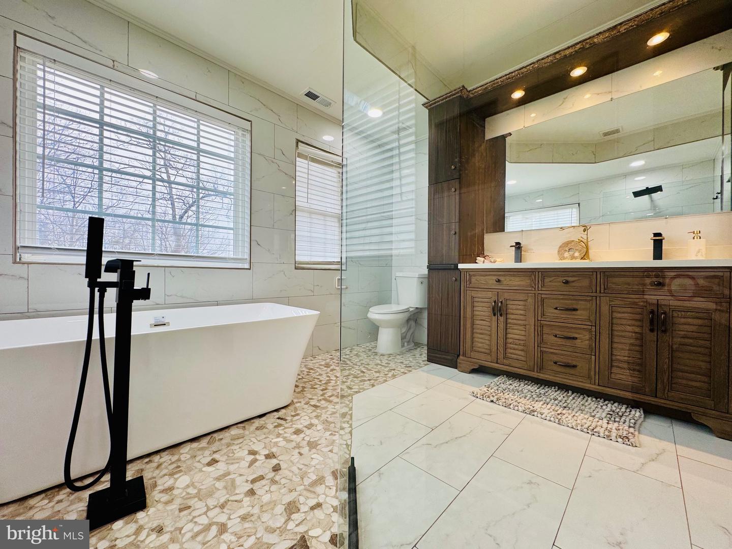 3197 TULIP TREE PL, DUMFRIES, Virginia 22026, 6 Bedrooms Bedrooms, ,3 BathroomsBathrooms,Residential,For sale,3197 TULIP TREE PL,VAPW2110620 MLS # VAPW2110620