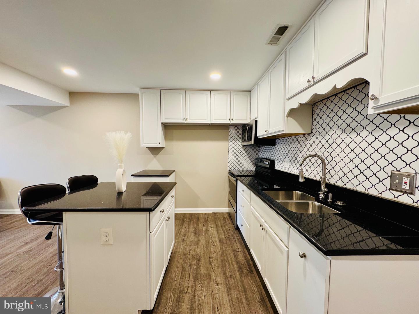 3197 TULIP TREE PL, DUMFRIES, Virginia 22026, 6 Bedrooms Bedrooms, ,3 BathroomsBathrooms,Residential,For sale,3197 TULIP TREE PL,VAPW2110620 MLS # VAPW2110620