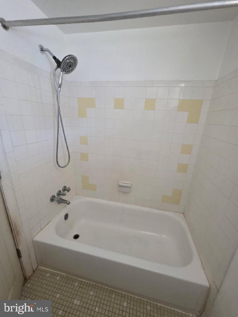 4233 HOFFMAN DR, WOODBRIDGE, Virginia 22193, 3 Bedrooms Bedrooms, ,2 BathroomsBathrooms,Residential,For sale,4233 HOFFMAN DR,VAPW2110624 MLS # VAPW2110624 4233 HOFFMAN DR, WOODBRIDGE, Virginia 22193, 3 Bedrooms Bedrooms, ,2 BathroomsBathrooms,Residential,For sale,4233 HOFFMAN DR,VAPW2110624 MLS # VAPW2110624